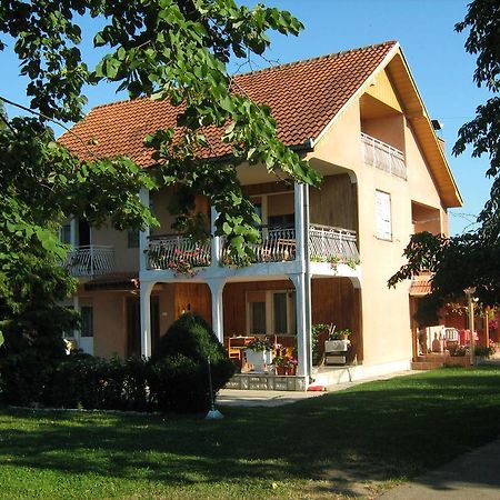 Apartments Domacinstvo Nikolic Valjevo Buitenkant foto