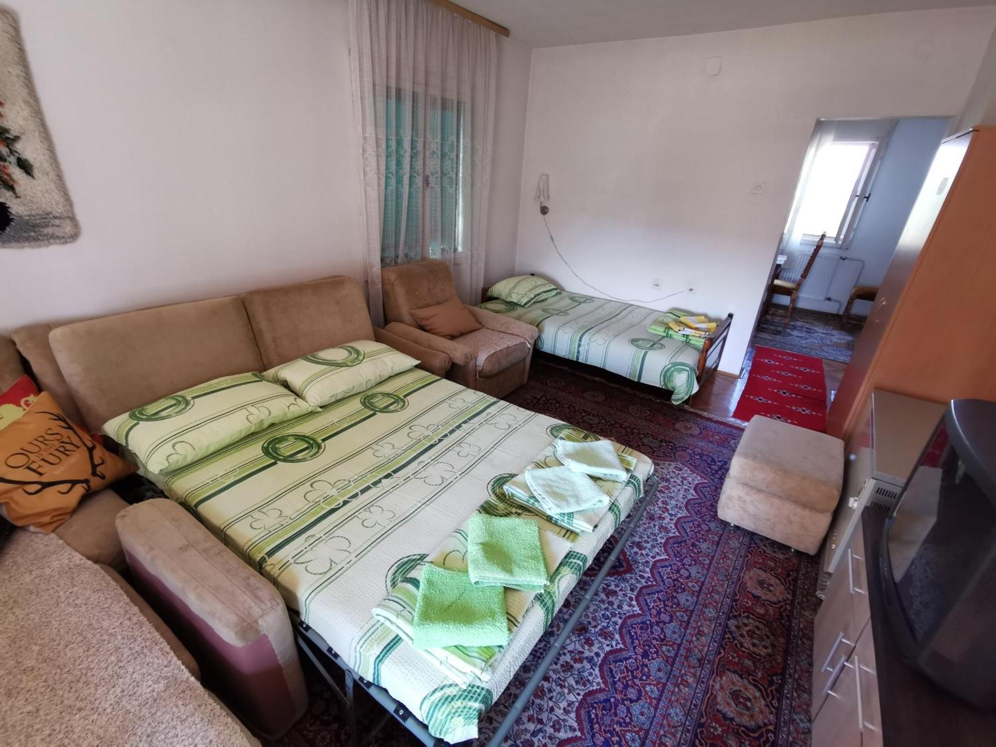 Apartments Domacinstvo Nikolic Valjevo Buitenkant foto