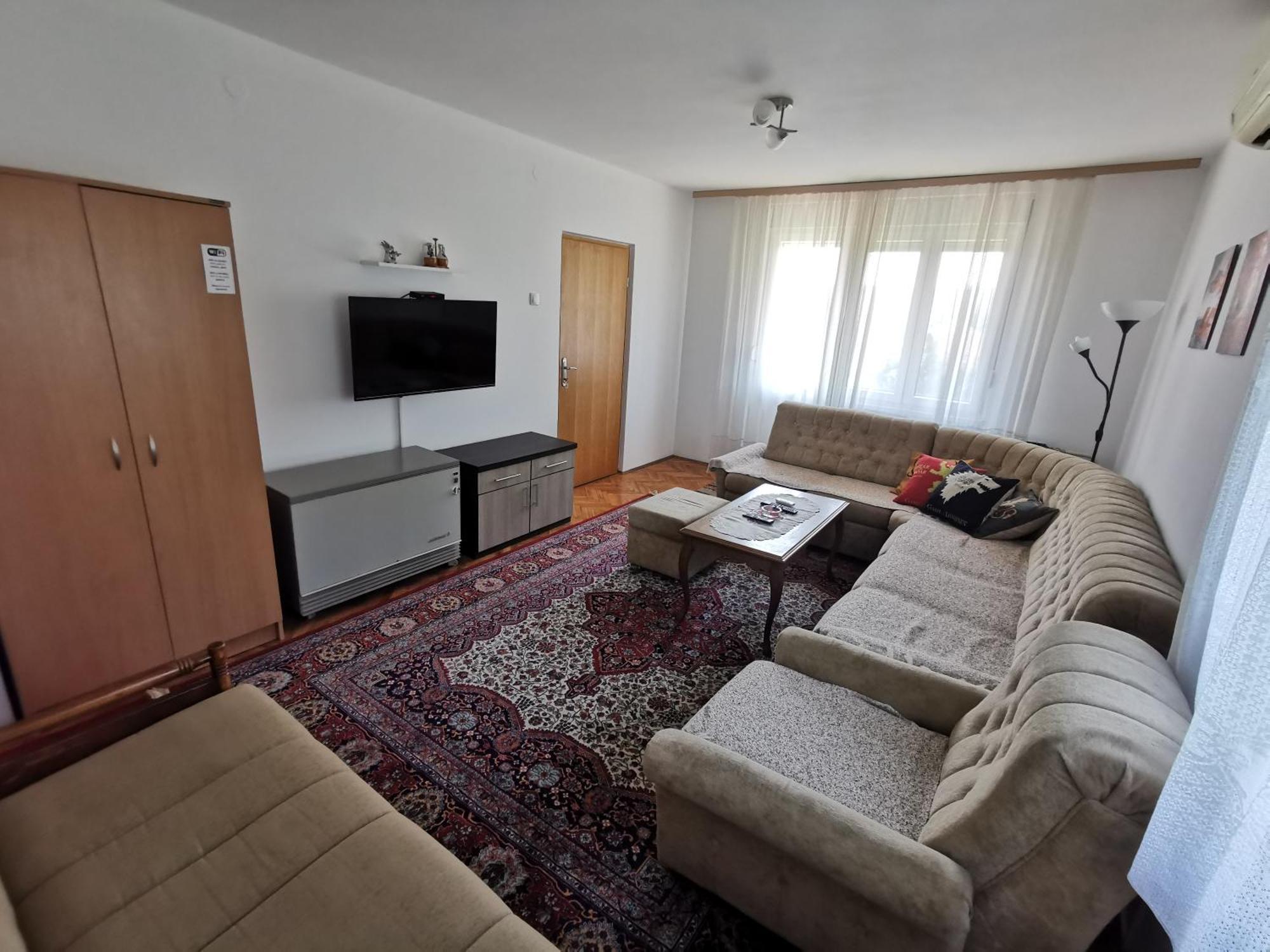 Apartments Domacinstvo Nikolic Valjevo Buitenkant foto