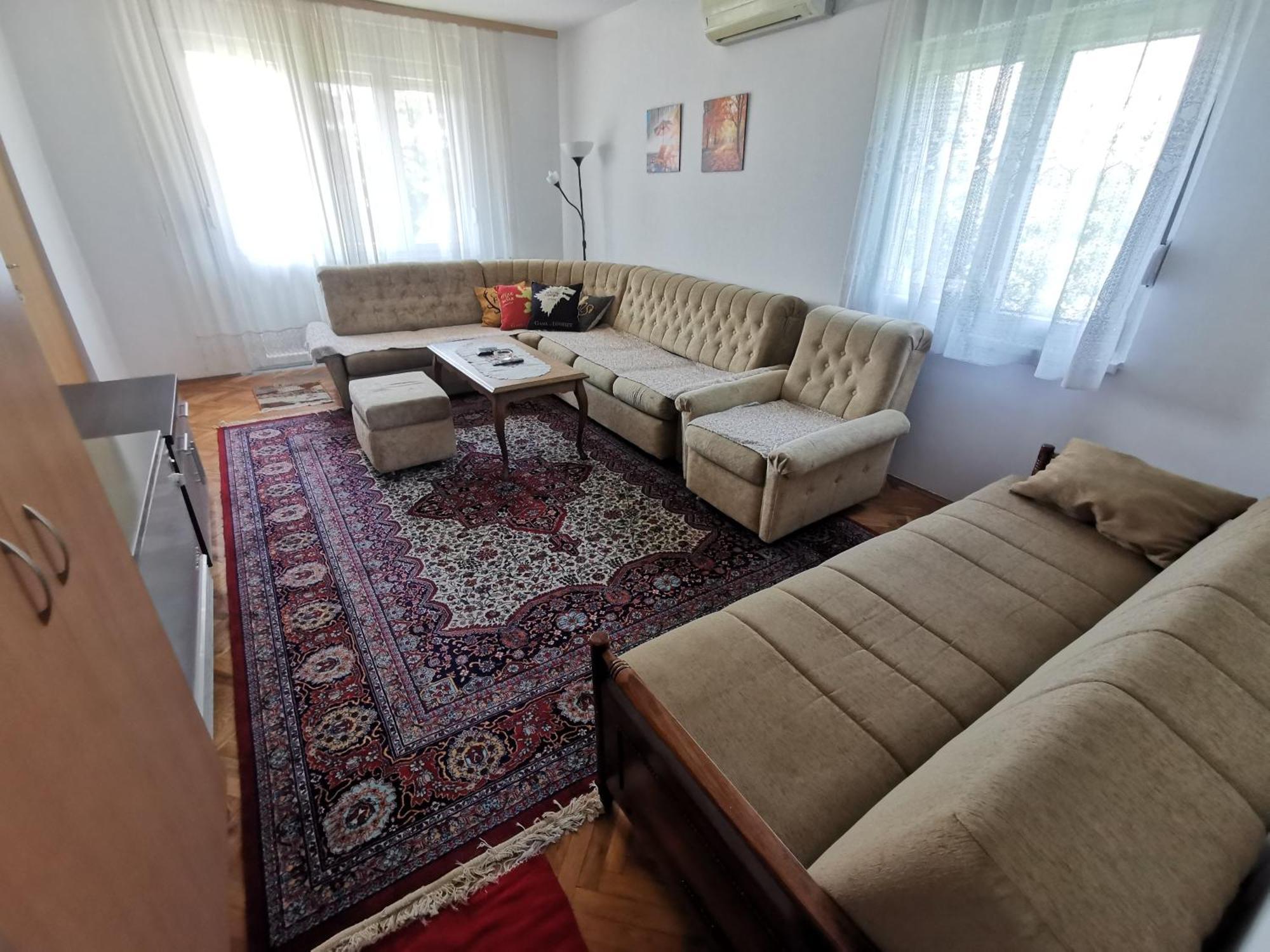 Apartments Domacinstvo Nikolic Valjevo Buitenkant foto